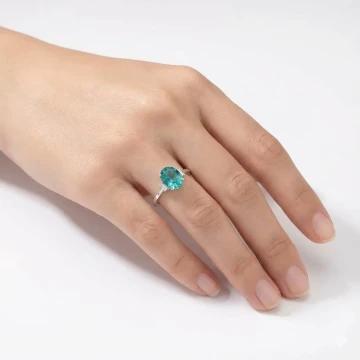 0,76 Karat Pırlanta Oval Kesim Deniz Mavisi Taşlı Yüzük